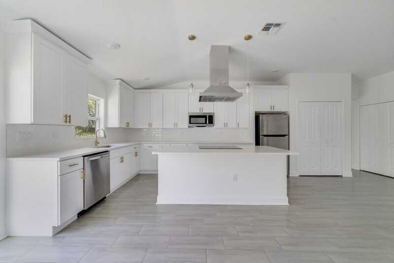 417 St Johns Ln - Photo 5 of 13