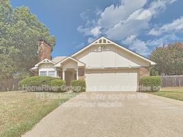 featured image of 2201 Homecraft Ln