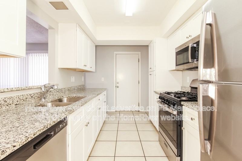 3920 W Solano Dr N - Photo 5 of 18