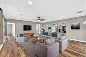 featured image of 7 Eagle Ln
