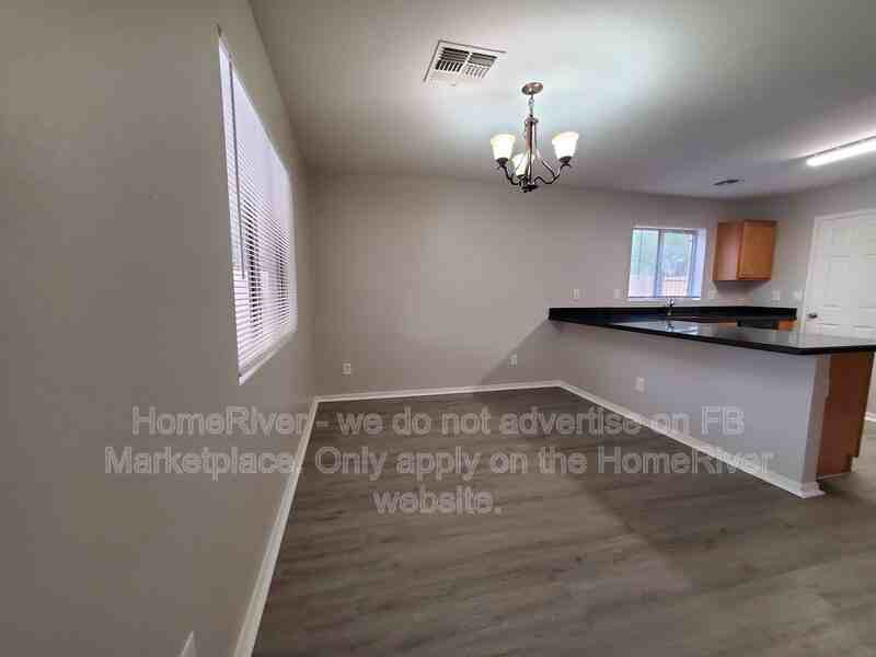 8504 W Jocelyn Ter - Photo 7 of 34