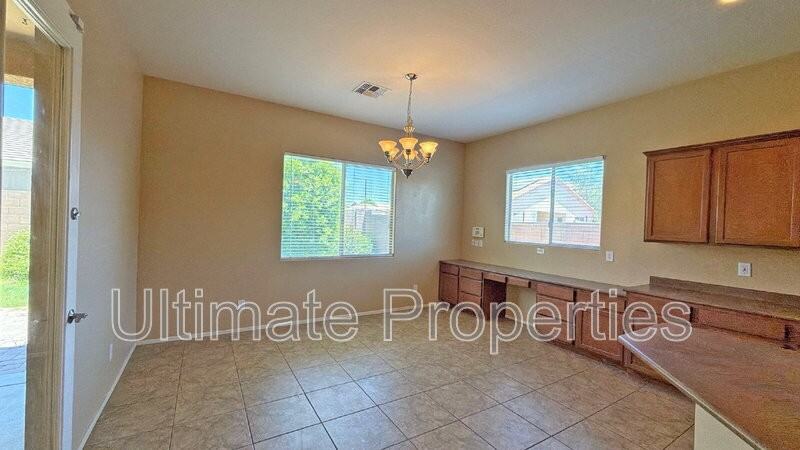 17610 W Ironwood St - Photo 5 of 15