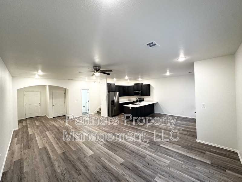 1035 S Benchmark Ln - Photo 7 of 18