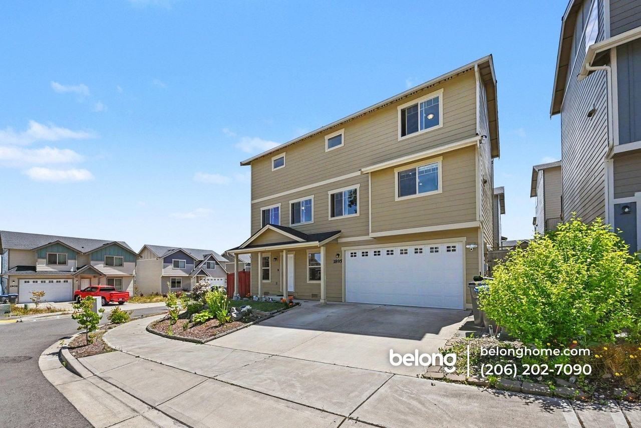 1895 Hardway Ln - Photo 3 of 13