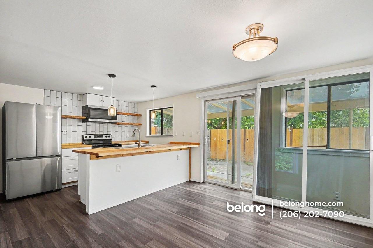 2232 148th St Sw - Photo 5 of 14