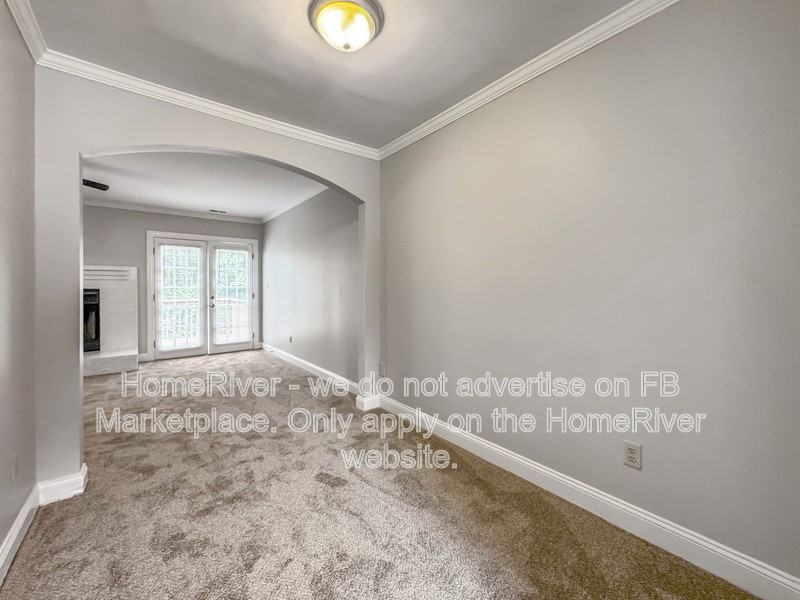 1161 Glendale Dr - Photo 5 of 19