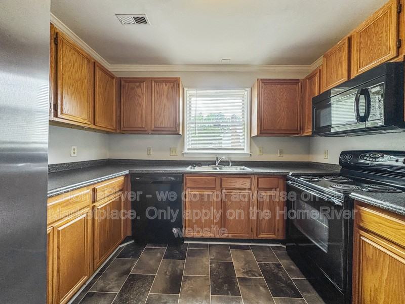 1161 Glendale Dr - Photo 6 of 19