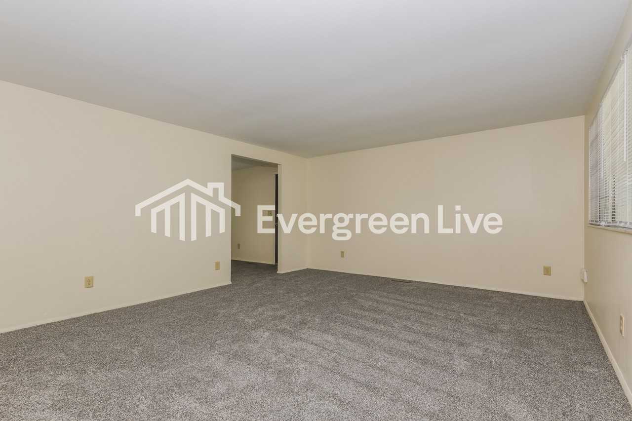 7131 Kismet Pl - Photo 3 of 15