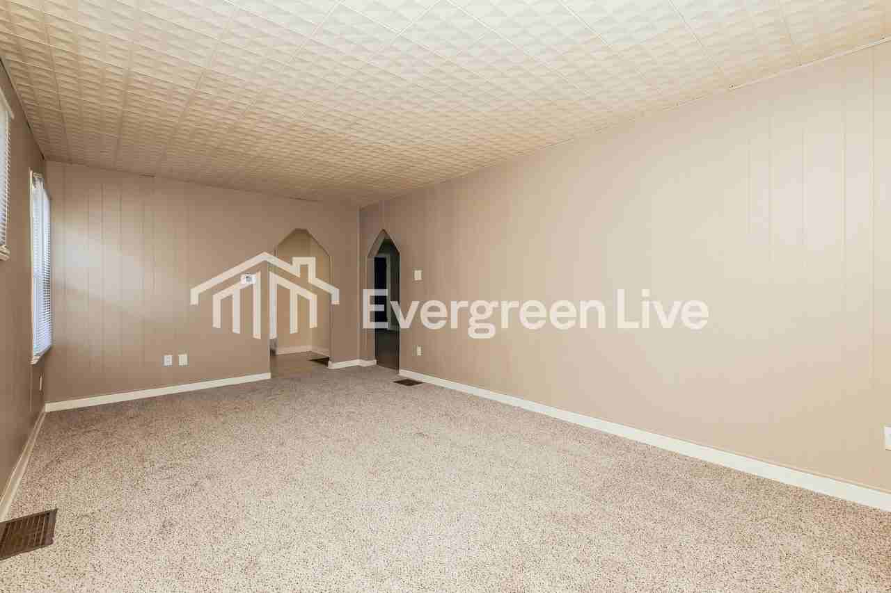 4109 Farnham Ave - Photo 3 of 15