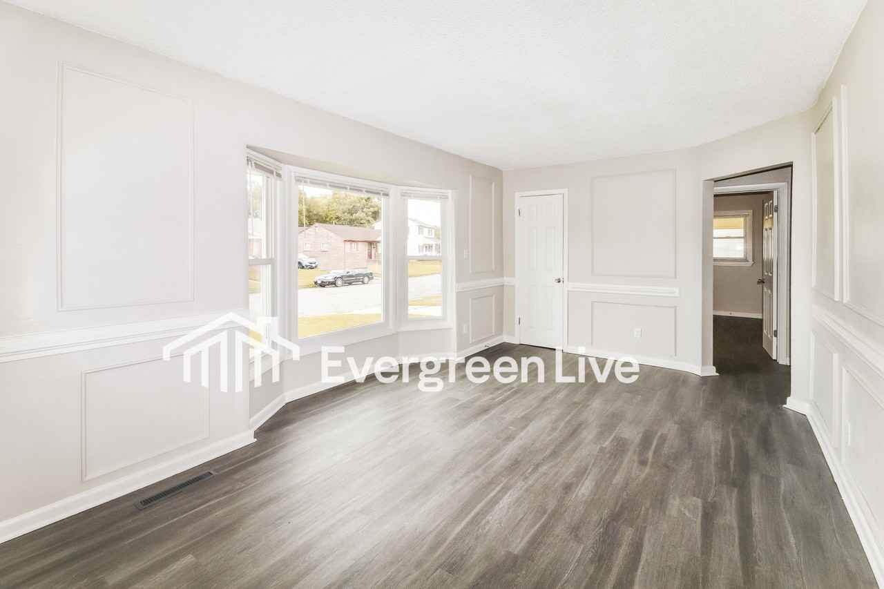 521 Weaver Cir - Photo 5 of 15