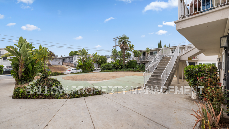 112 Laurel Ave - Photo 5 of 13