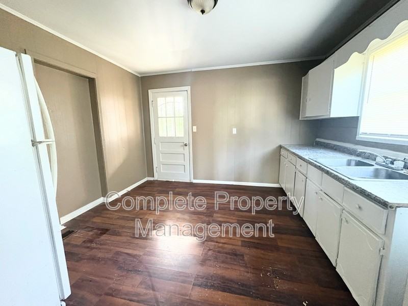 1252 18th Pl Sw - Photo 6 of 16