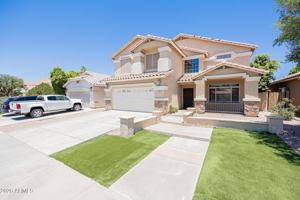 featured image of 868 W Tremaine Ave