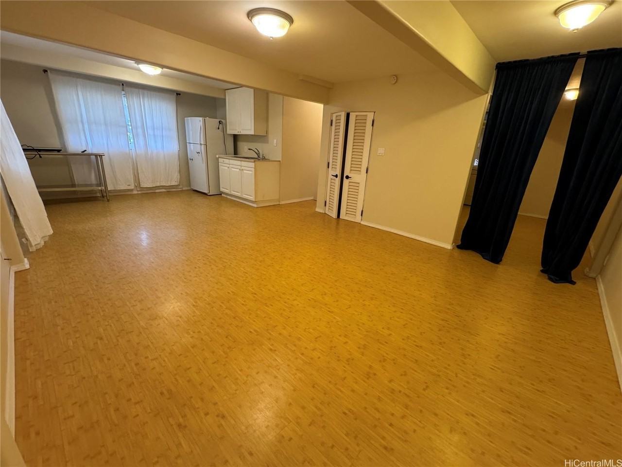 320 Hao St - Photo 5 of 15