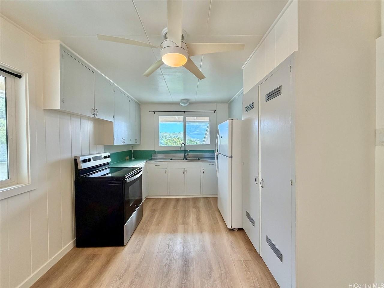 2541 Pauoa Rd - Photo 4 of 18