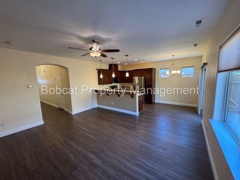 1226 Saltern Dr - Photo 6 of 28