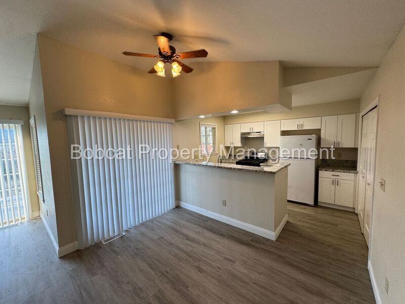 426 Springview Dr - Photo 6 of 22