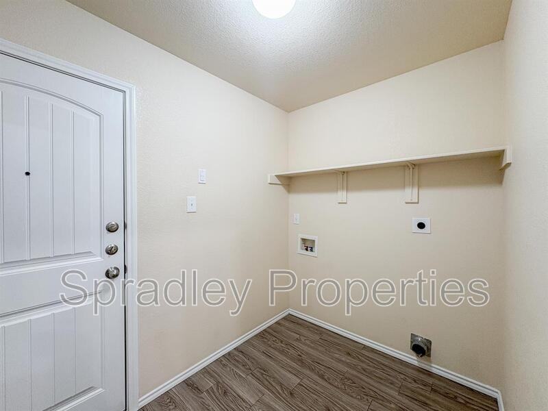 2214 Justice Dr - Photo 7 of 19