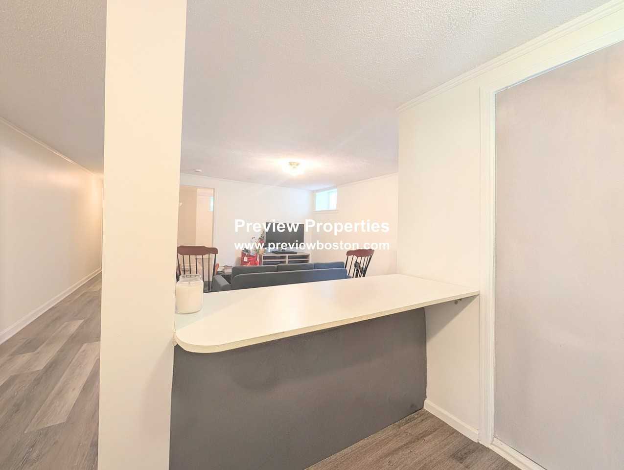 Matchett St #B - Photo 5 of 10