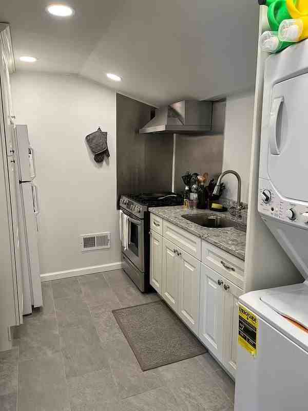36 Schiller Ave - Photo 4 of 6