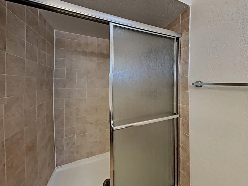 3142 W Danbury Dr - Photo 3 of 5
