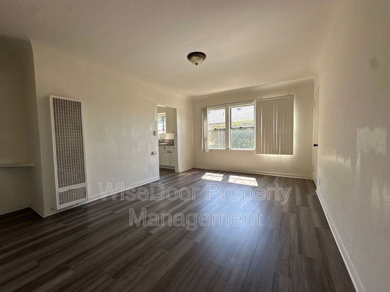 3852 1/2 City Terrace Dr - Photo 4 of 12