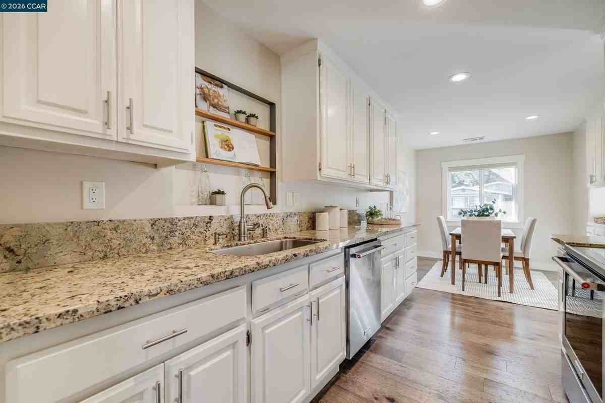 1807 Magnolia Way - Photo 6 of 28
