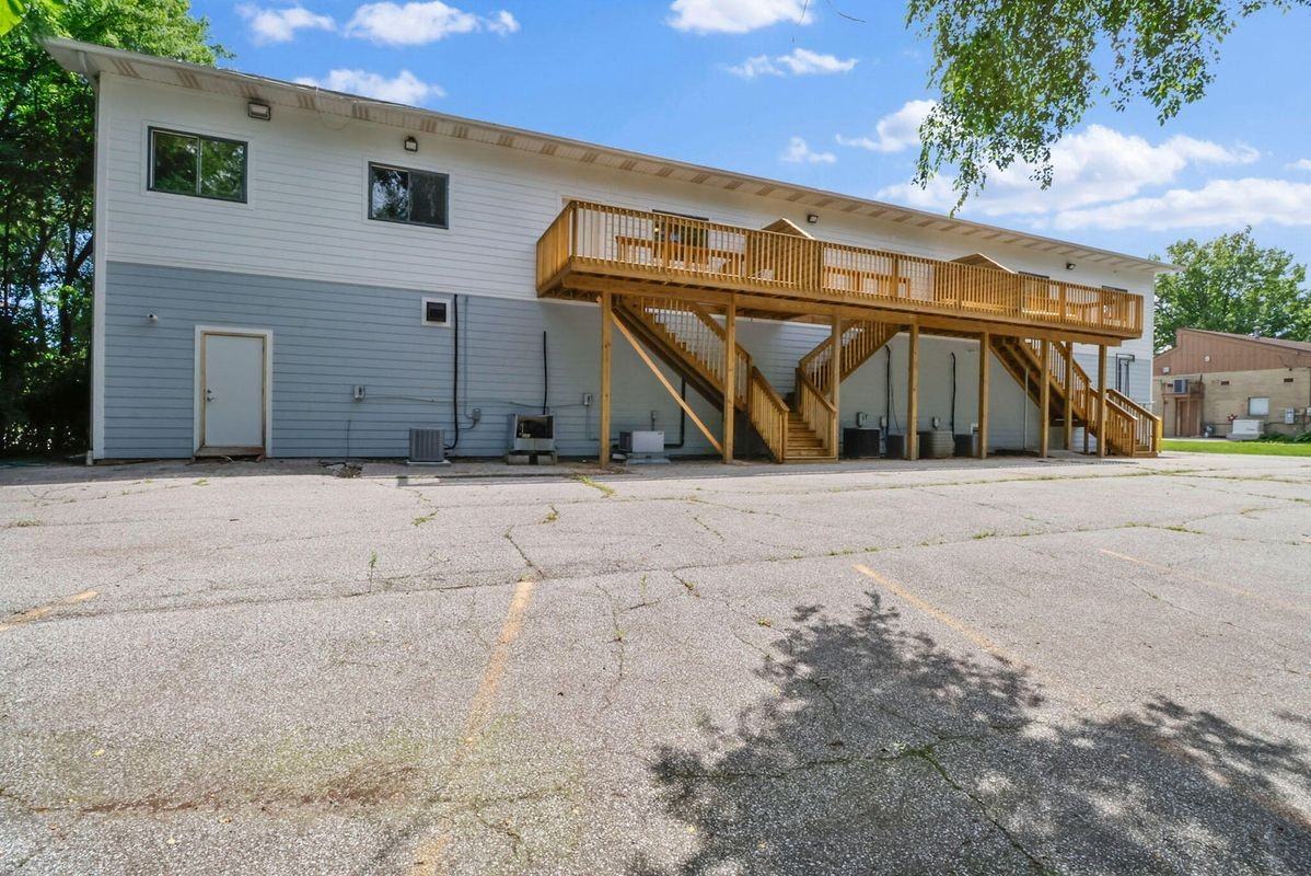 410 Pine Lake Ave - Photo 2 of 14