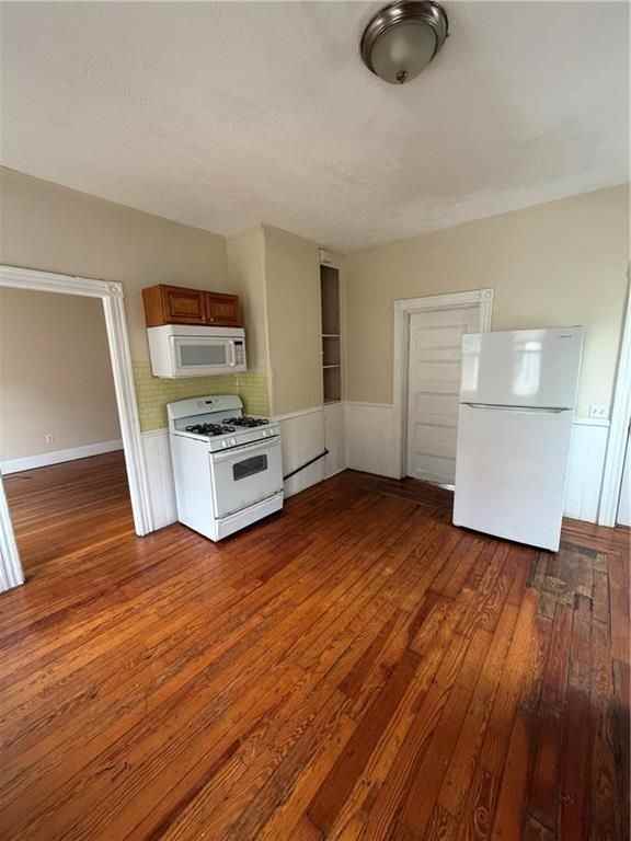 171 Montgomery Ave ##2 - Photo 7 of 13
