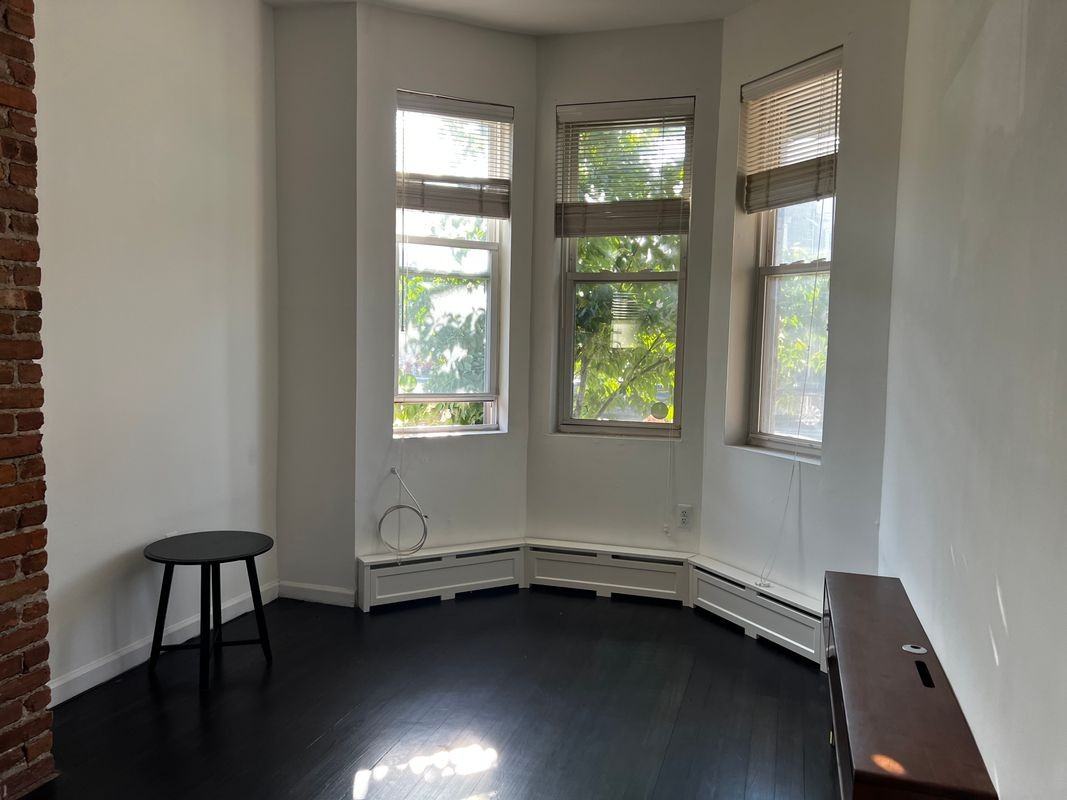 1810 Palisade Ave ##1r - Photo 4 of 23