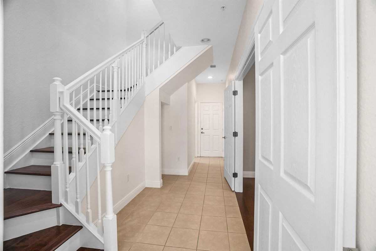 11967 Sw 26th Ct - Photo 2 of 24