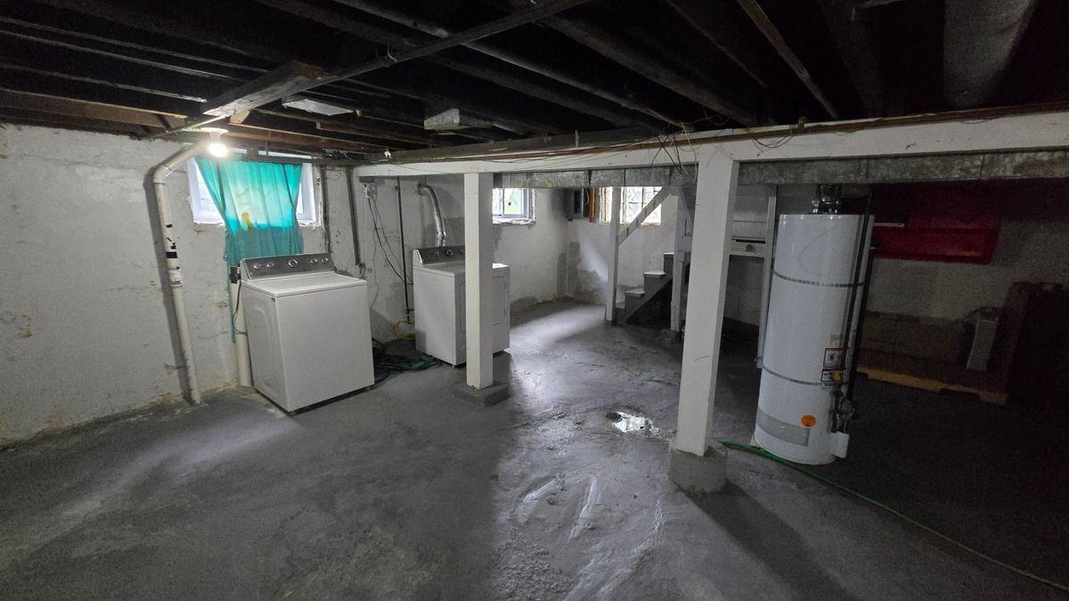 9109 Argyle Ave - Photo 6 of 17