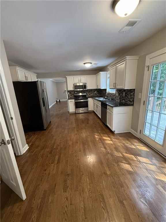 944 Crossing Rock Dr - Photo 7 of 32