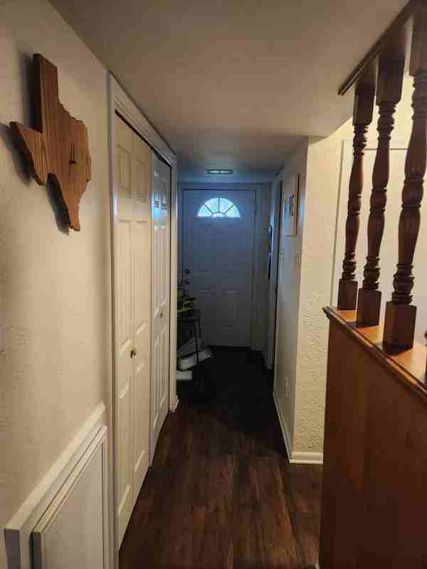 611 Peyton St - Photo 6 of 18
