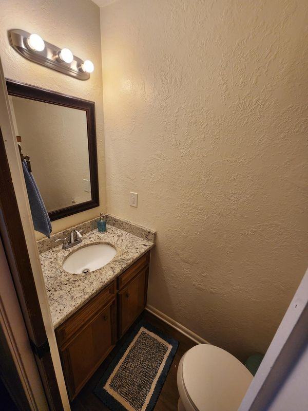 611 Peyton St - Photo 7 of 18