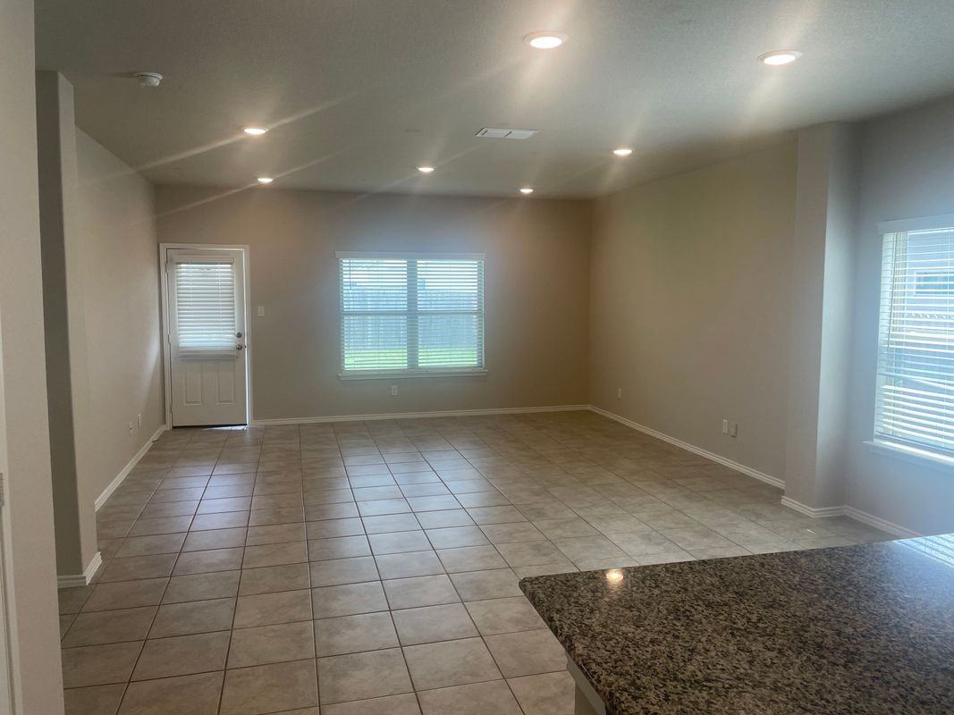 3129 Morlanga St - Photo 2 of 5