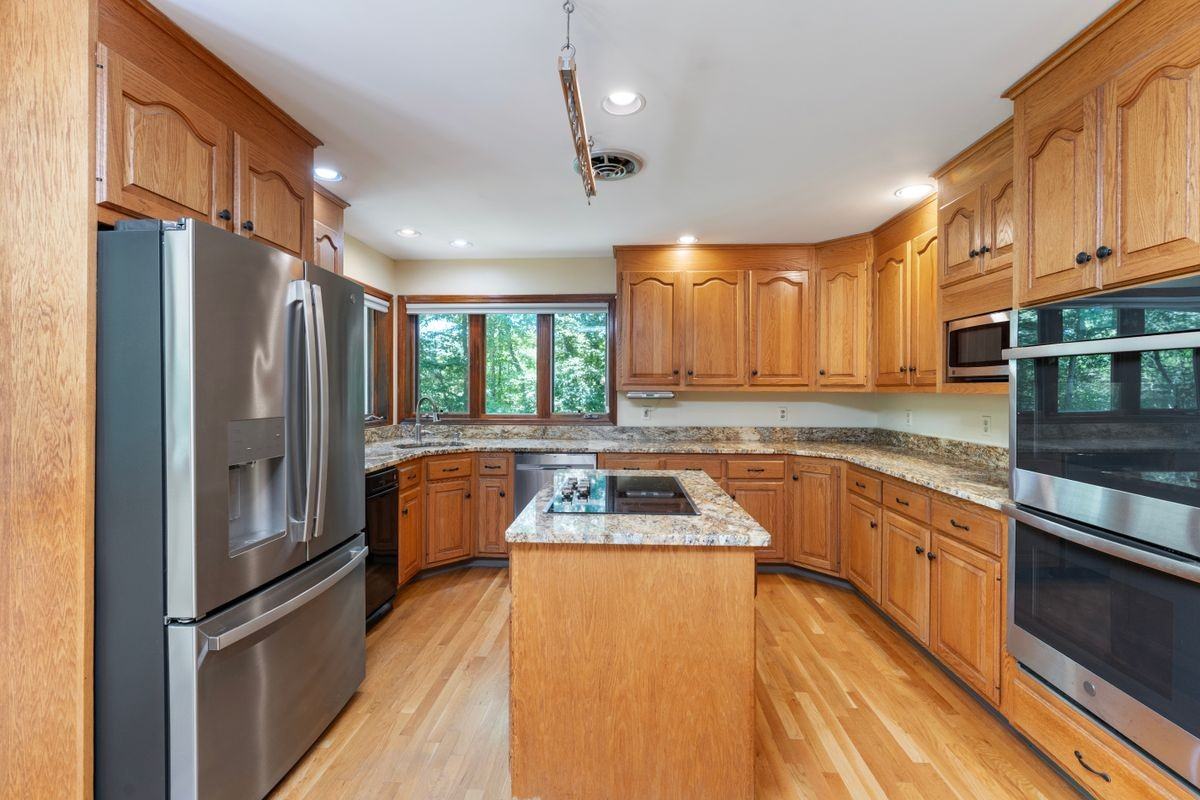 202 West Rd - Photo 2 of 49