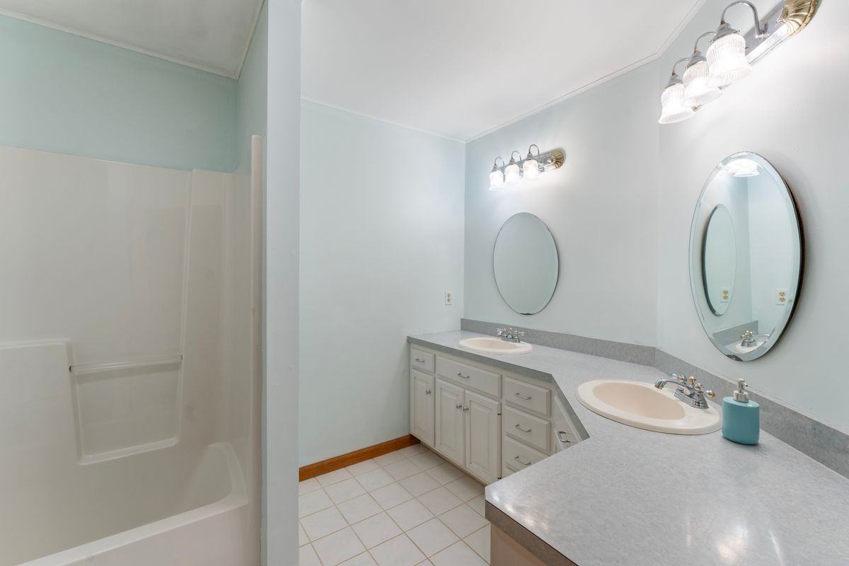 202 West Rd - Photo 7 of 49