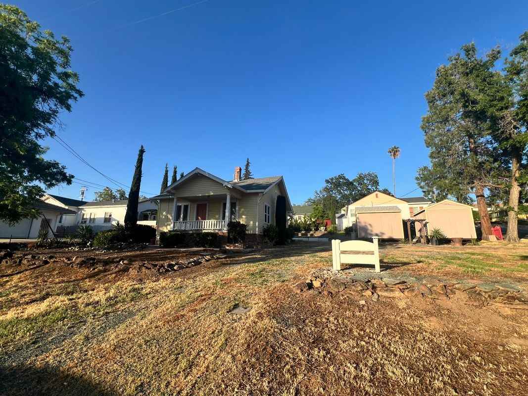 314 S Arroyo Seco St - Photo 6 of 15