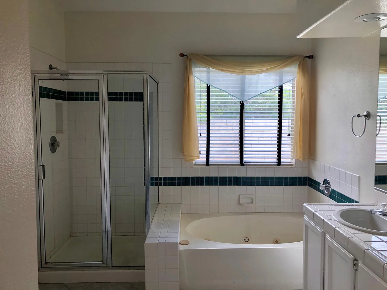 2142 Falcon Pointe Lane - Photo 5 of 19