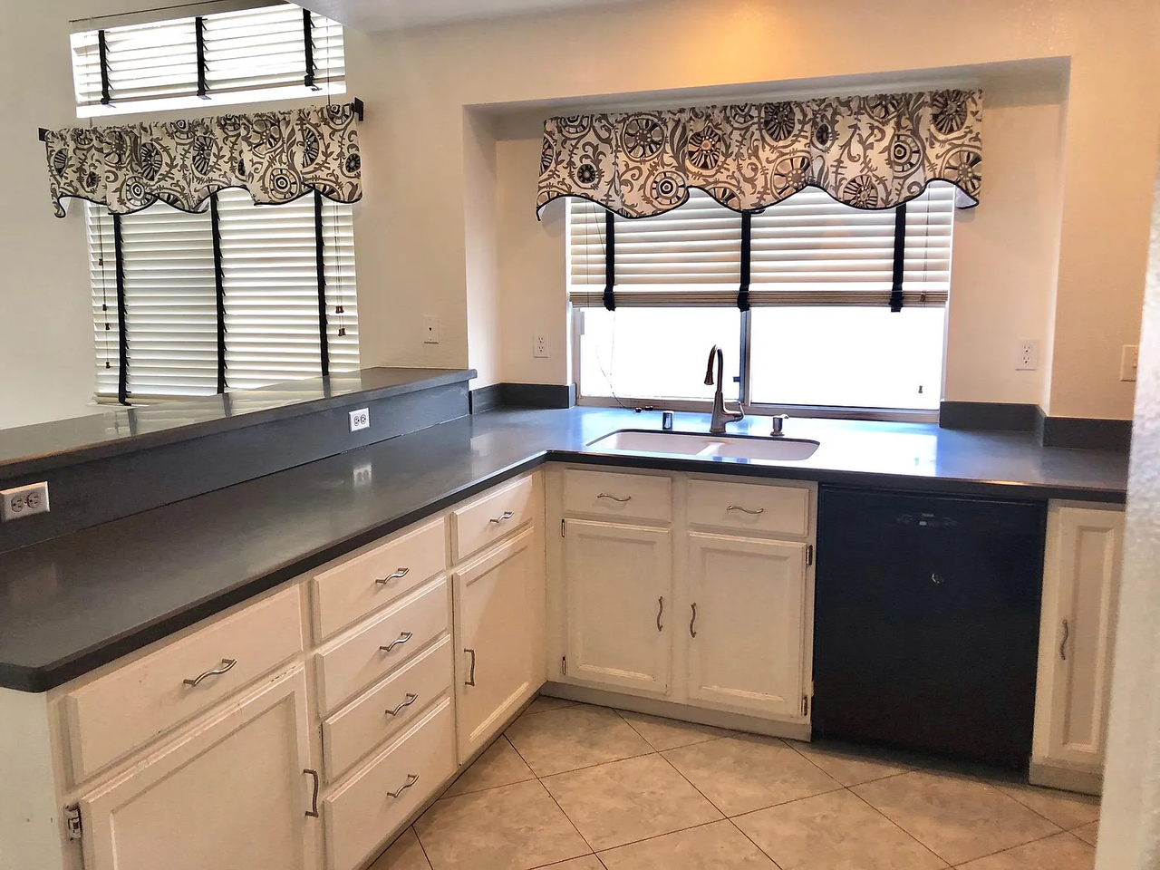 2142 Falcon Pointe Lane - Photo 3 of 19