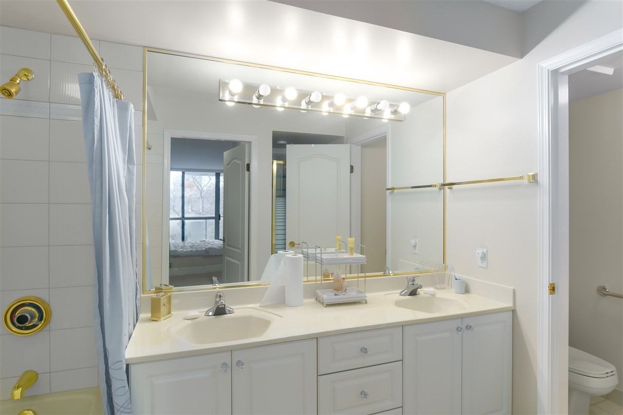 7500 Granville Avenue #405 - Photo 7 of 20