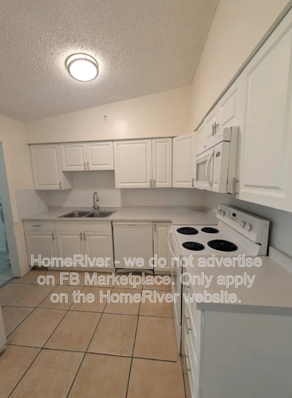2920 Se Amherst St - Photo 2 of 22