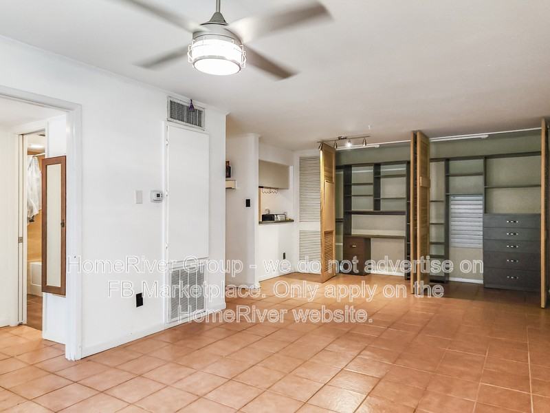 3131 Cummins St #15 - Photo 5 of 17