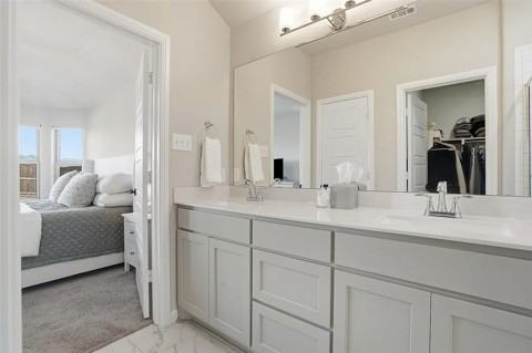 10516 Enchanted Rock Way - Photo 4 of 15