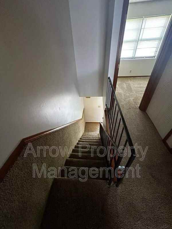 1304 S Jackson St - Photo 7 of 16