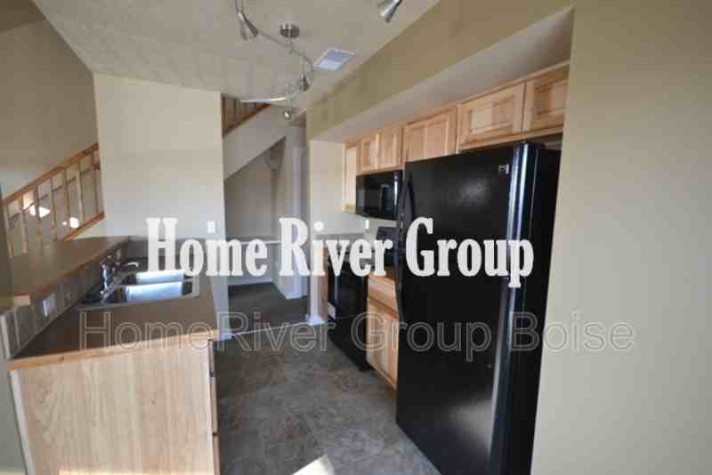 9125 W Brogan Dr - Photo 2 of 18