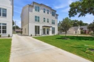 featured image of 3321 S University Dr