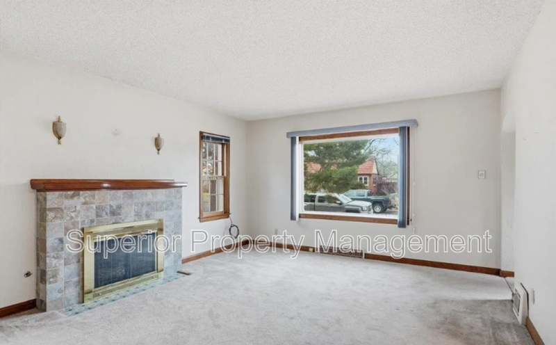 109 W 1st Ave - Photo 7 of 27