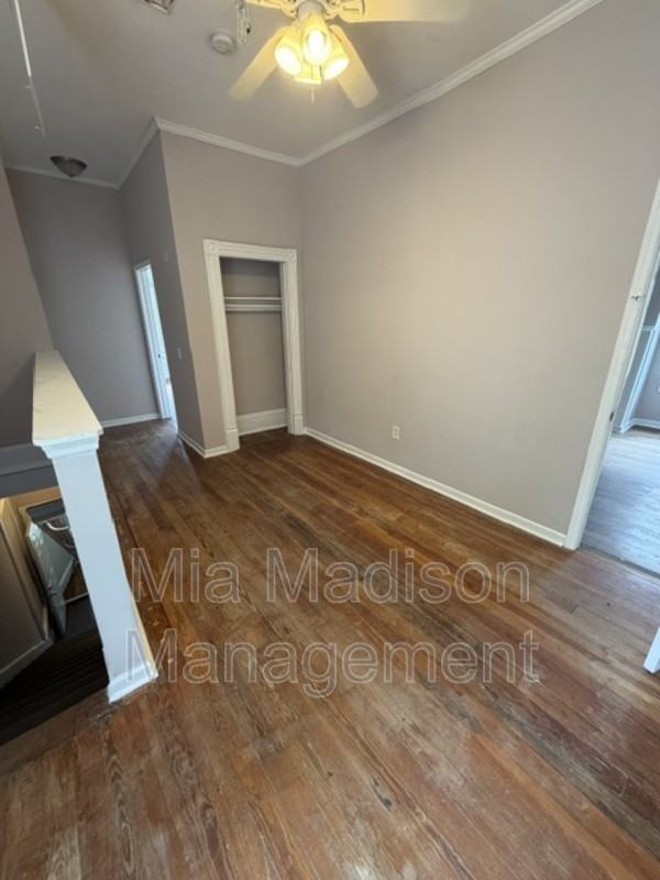 305 W 39th St Uppr Right - Photo 3 of 11
